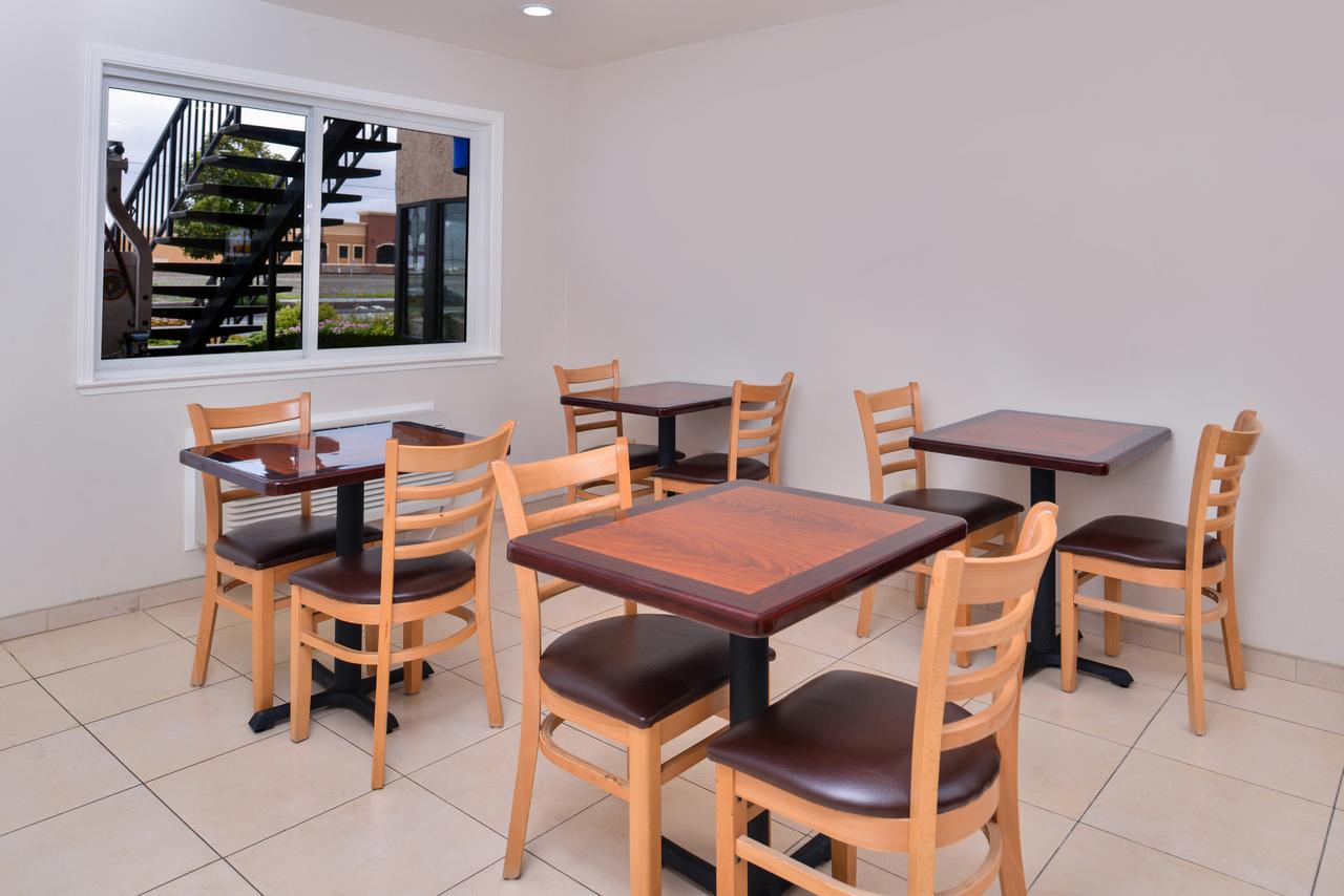Good Living Inn San Carlos Esterno foto