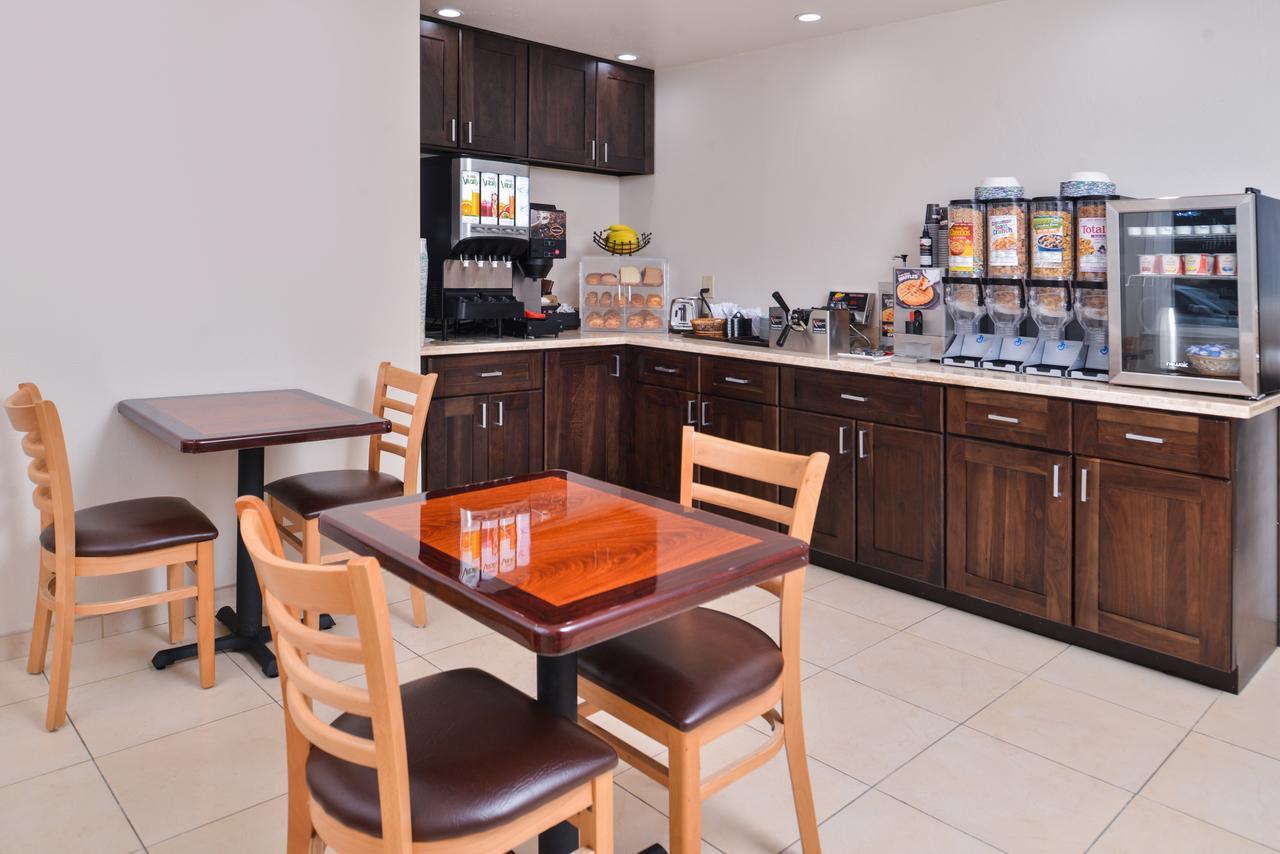 Good Living Inn San Carlos Esterno foto