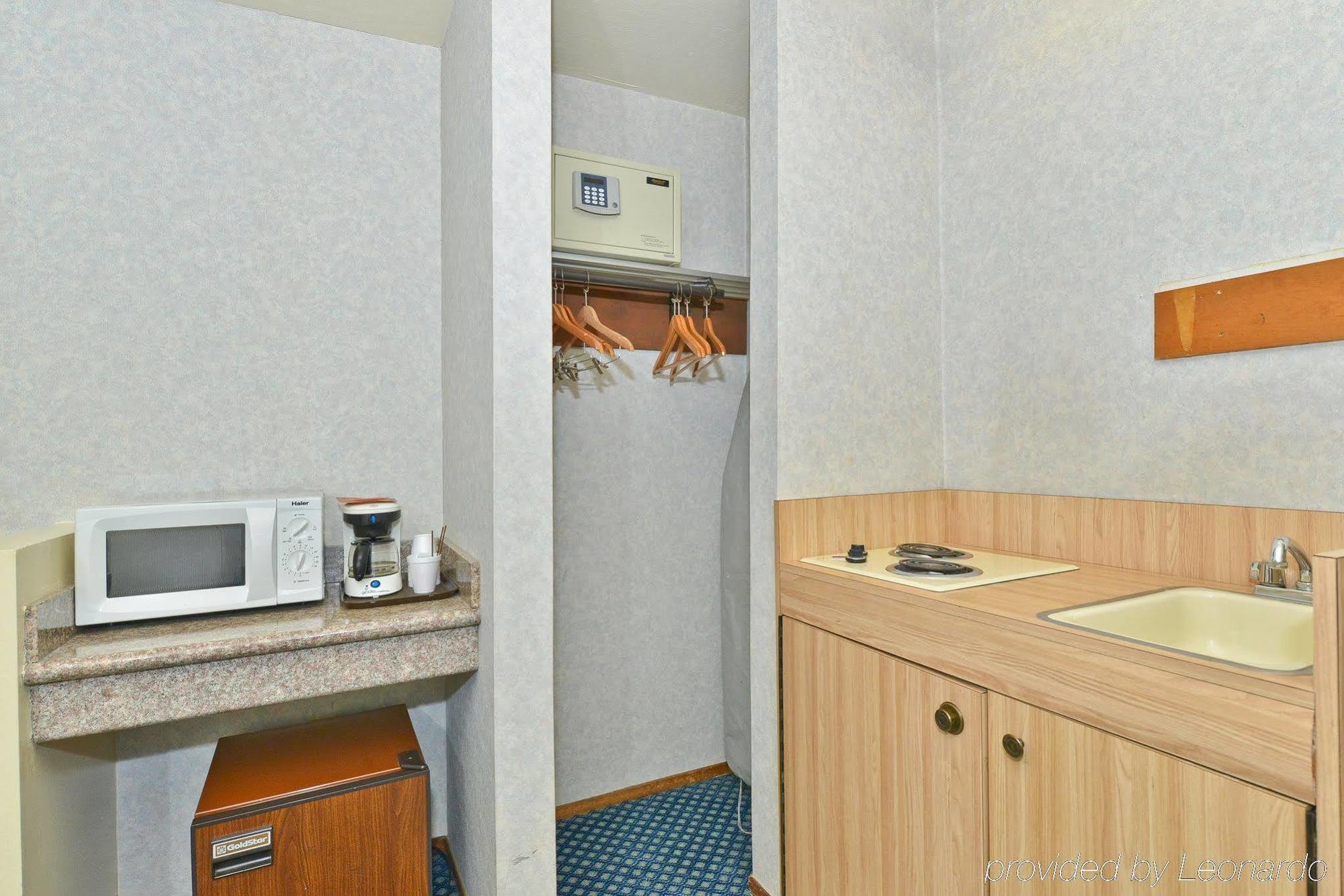 Good Living Inn San Carlos Esterno foto