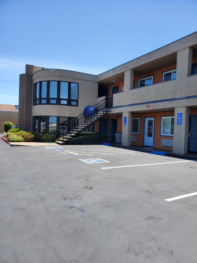 Good Living Inn San Carlos Esterno foto